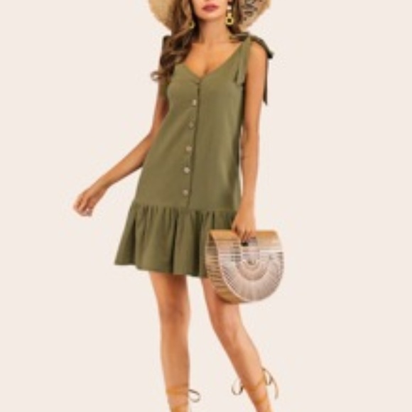 SOLD!💋Olive Ruffled Dress - Picture 2 of 2